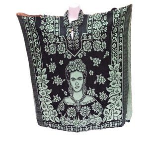 Mexican Women's Poncho w/ Frida Design | Acrylic Boho Poncho | Cream Color